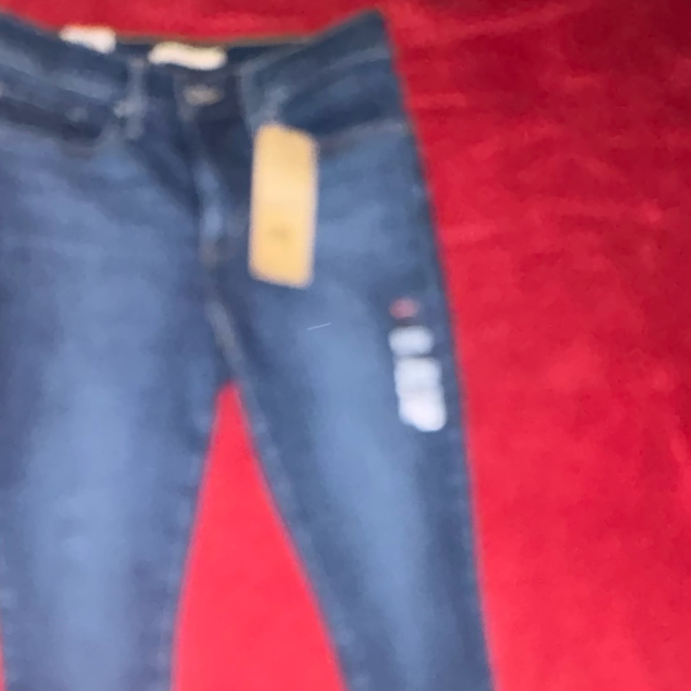 Levi's Women's Classic Indigo Skinny Jeans - Picture 6 of 7